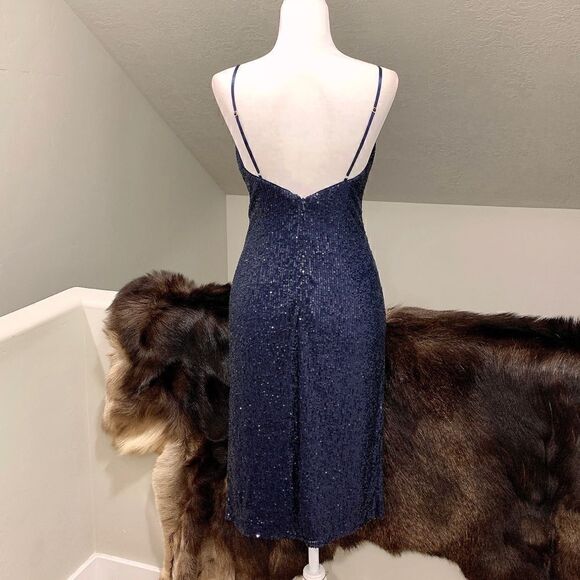 New Knee-length Sparkly Sequined Cocktail Party Dress - Picture 9 of 14